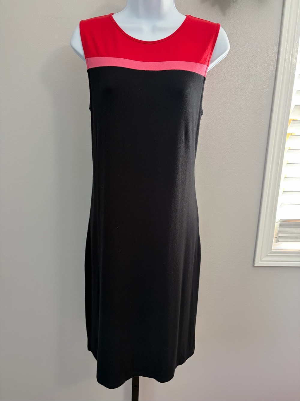 J. Jill Black Midi Dress with Red and Pink Colorblock Yoke